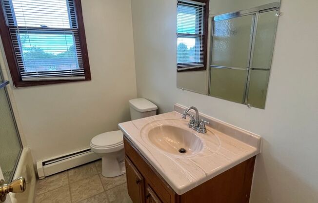 2 beds, 1 bath, 903 sqft, $1,240, Unit G-3