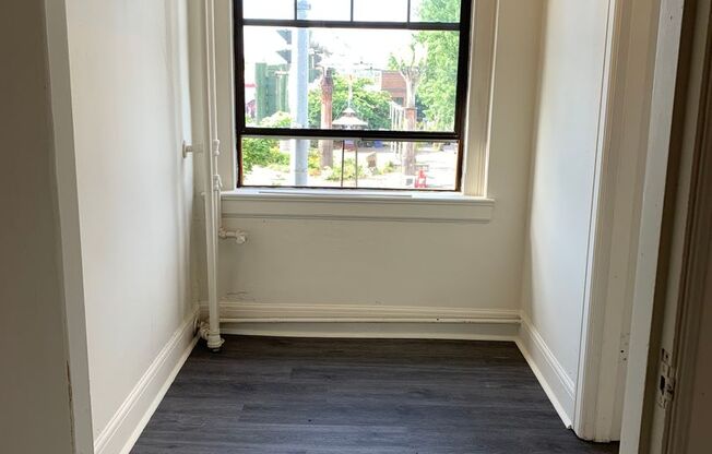 Ballard Court Apartments