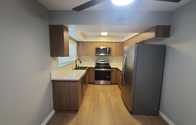 2 beds, 1 bath, 950 sqft, $3,090, Unit 1714-1