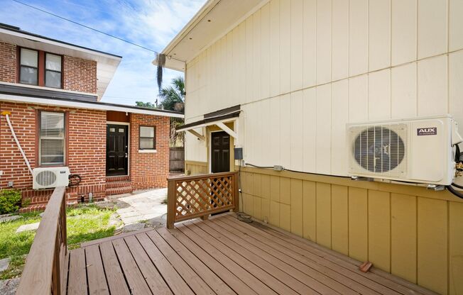 Charming Detached Unit Near Downtown Jacksonville – 1514-1 McDuff Ave