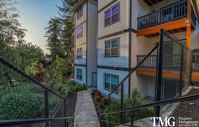 The Standard at Harmony Park - Brand New Apartments for Rent in Milwaukie, Oregon!