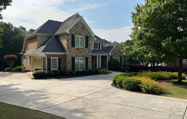 Huge, beautiful custom 4 bedroom house in Oconee!