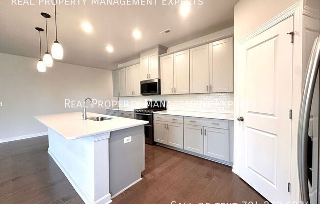 3012 STRIPED MAPLE CT