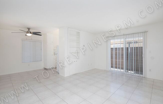 Downstairs Two Bedroom One Bathroom in Pacific Beach!