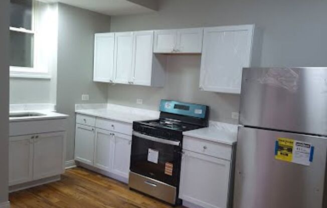 4157 W Adams