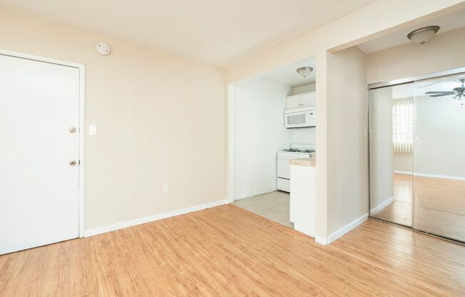 Studio, 1 bath, $1,524, Unit 019#03