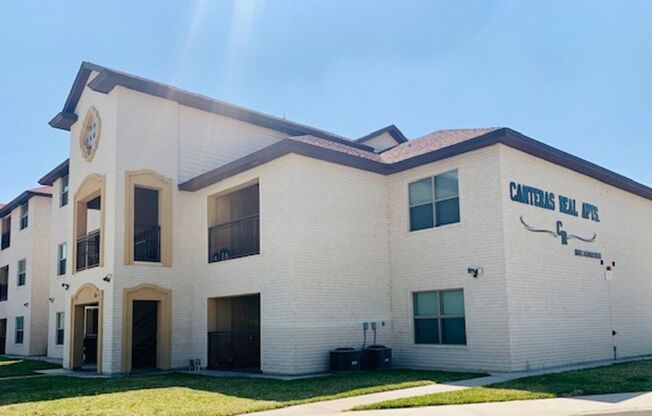 2 beds, 2 baths, 1,005 sqft, $1,215, Unit Canteras Real 40