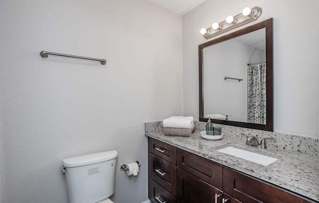 Oak Tree Village Bathroom 1 Bedroom