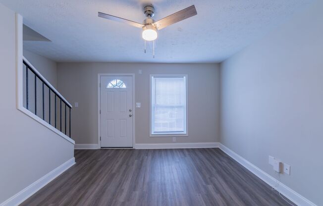 2 beds, 1 bath, 925 sqft, $1,350, Unit 821HLA