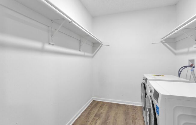 1 bed, 1 bath, 650 sqft, $1,299, Unit 2370-4