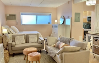 995 MASSACHUSETTS AVE