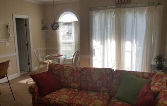 Beautifully furnished 1 bed condo in Myrtlewood community