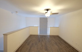1 bed, 1 bath, $1,000, Unit 132