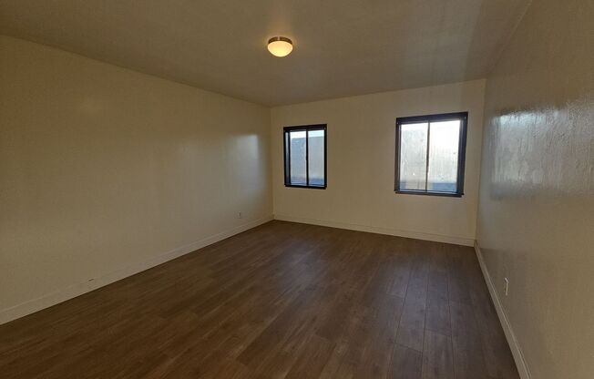 2 beds, 1 bath, 1,200 sqft, $3,052