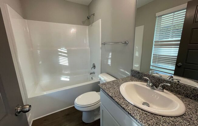 4 beds, 4.5 baths, 1,600 sqft, $1,040, Unit 605 Bulldog Court - A