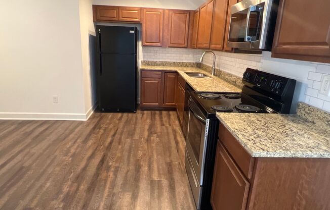 AVAILABLE NOW! One bedroom apartment just steps away from UGA!