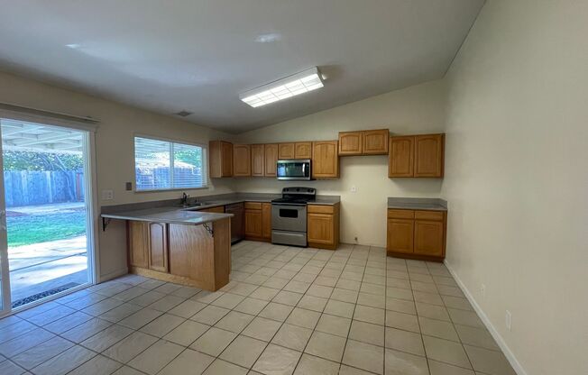 3 beds, 2 baths, $2,900