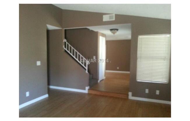 3 beds, 2 baths, $1,550