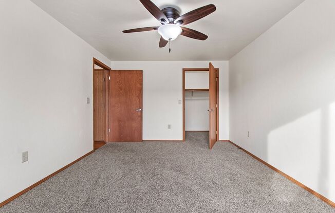 2 beds, 1 bath, 800 sqft, $1,099