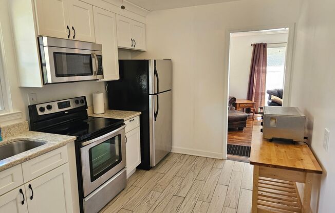 Nice 3 bed 1 bath home located in Marietta minutes from I-75