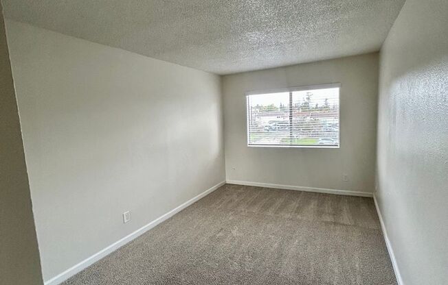 2 beds, 1 bath, 900 sqft, $2,525, Unit 8324-43