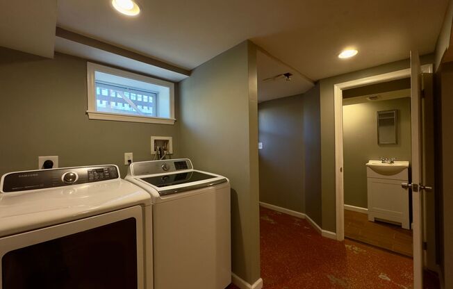 2 beds, 1 bath, $1,680