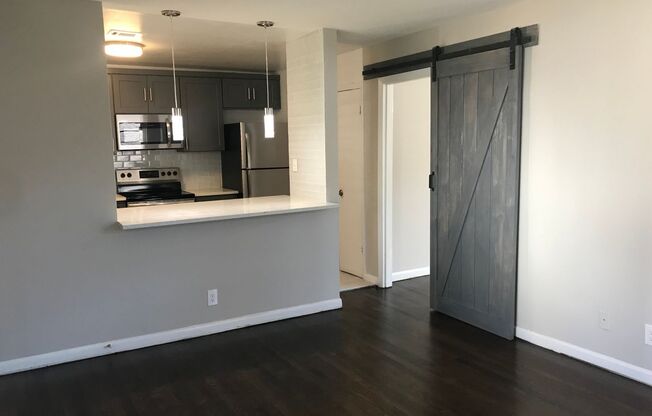 1 bed, 1 bath, 750 sqft, $1,299, Unit 02