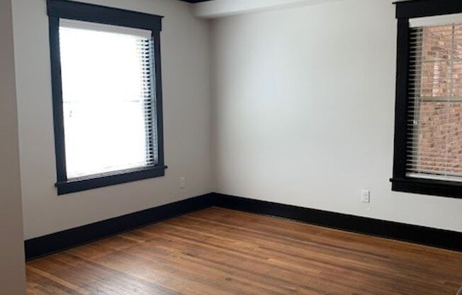 1 bed, 1 bath, 787 sqft, $1,200, Unit Room 005