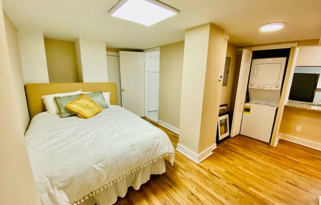 1 bed, 1 bath, 613 sqft, $1,545, Unit 934-14