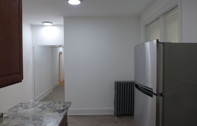 Studio, 1 bath, 551 sqft, $1,095, Unit 439-1