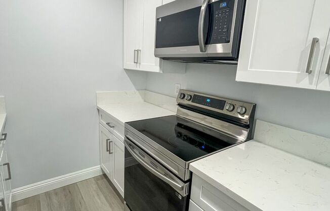 2 beds, 1 bath, 796 sqft, $2,350, Unit C-74