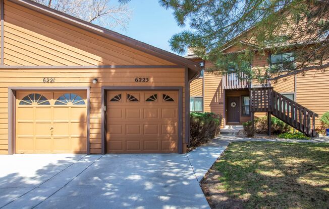 Spacious & Stylish 3-Bedroom Condo in Gunbarrel – Available Now!