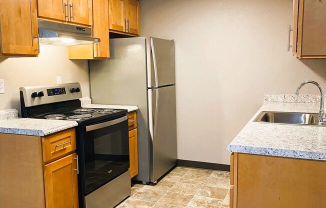 2 beds, 1 bath, 830 sqft, $1,385, Unit P-148