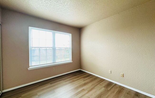 2 beds, 2 baths, $1,245, Unit # 19