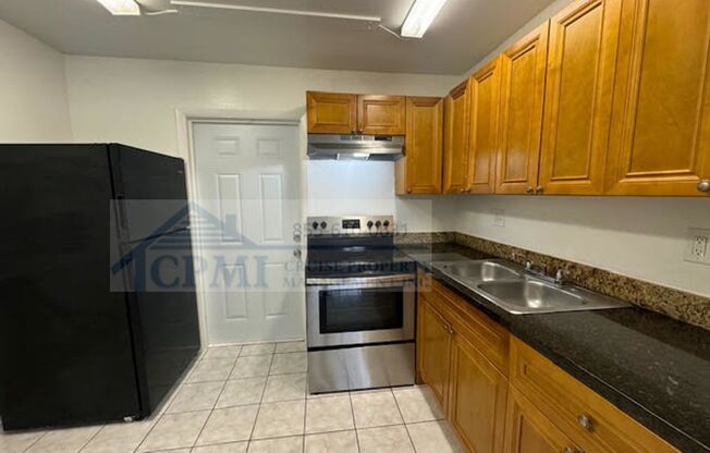 2 beds, 1 bath, 822 sqft, $1,895, Unit 14