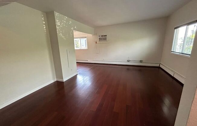 307 16th St. W
