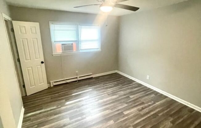 2 beds, 1.5 baths, 954 sqft, $1,300, Unit 2917-2