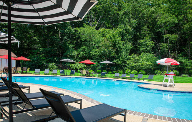 Atlantic Pointe pool and lounge
