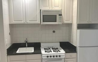 326 W 47 ST