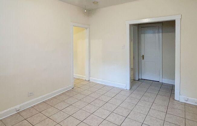 2 beds, 1 bath, 745 sqft, $1,950, Unit 1926-G