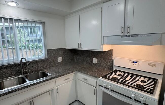 2250-2260 Kenrich Ct.