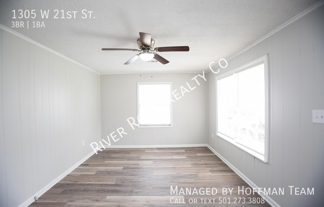 1305 W 21 ST