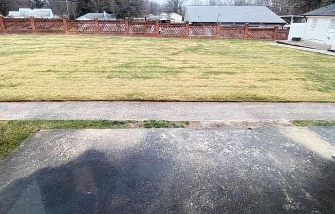 2 beds, 1.5 baths, 832 sqft, $1,250, Unit 802 Oakwood Villa