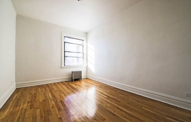 1704 W 77th St 7656 S Paulina St Chicago, IL 60620