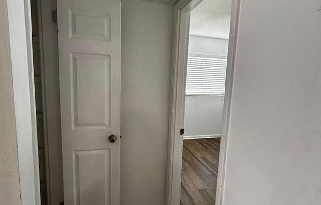 2 beds, 1 bath, $1,400