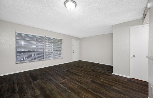 1 bed, 1 bath, 650 sqft, $1,325, Unit A302