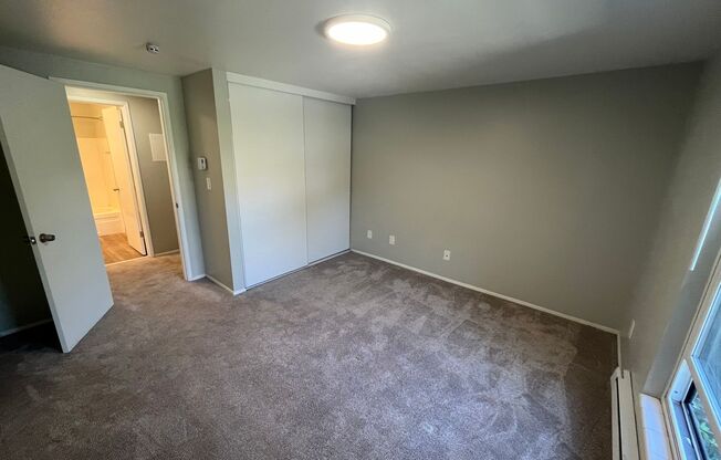 1 bed, 1 bath, 800 sqft, $1,895, Unit 2727 - 307