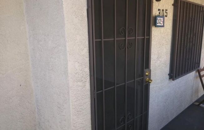 1218 W SUNSET BLVD