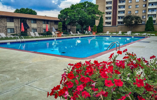 Carriage Park Apartments Swimming Pool