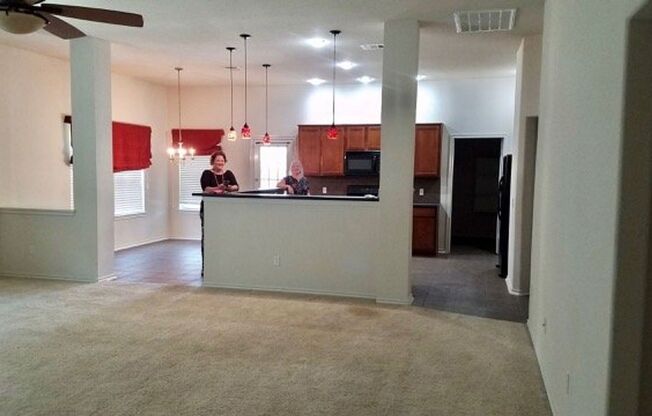 4 Bedroom 2 Bathroom House in Hometown Kyle